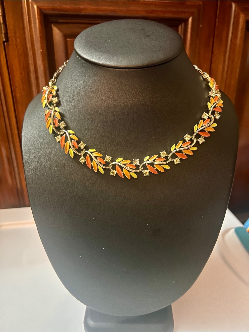 Vintage LISNER enamel & rhinestone FALL LEAVES necklace